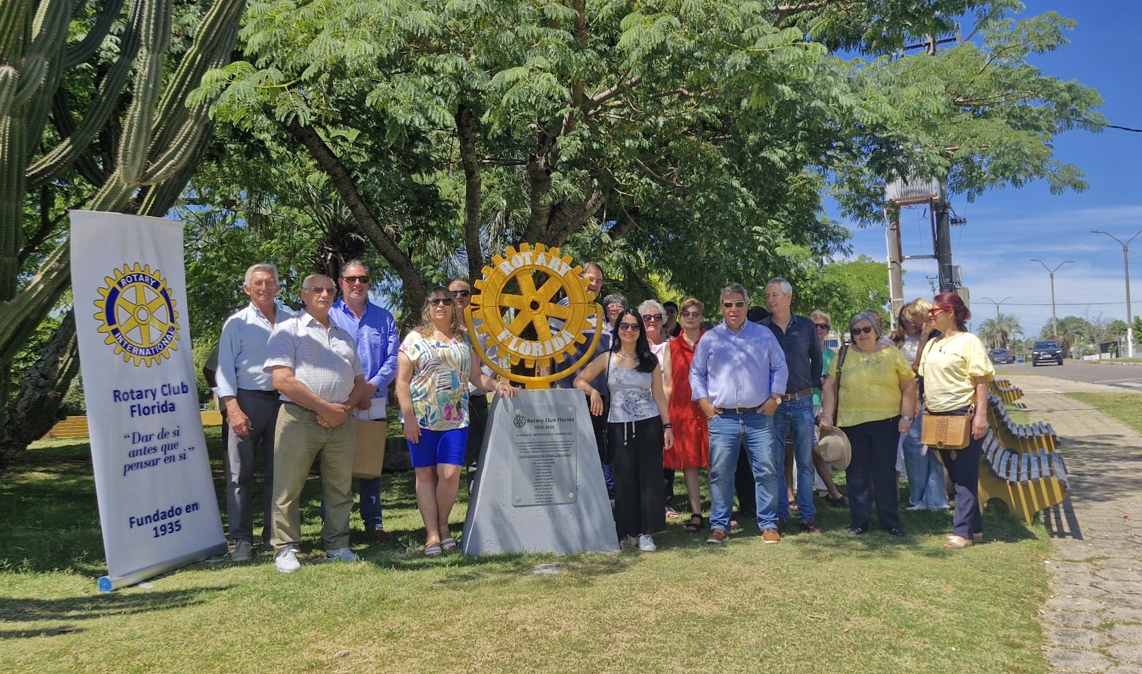 dafa1fd3-16ce-4401-bbec-7cc9aa021e17.jpg
